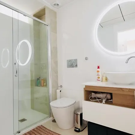 Apartment Fortuna Penthouse With Roof Terrace, Ac And Pool *