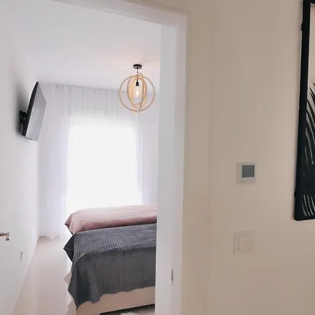 Fortuna Penthouse With Roof Terrace, Ac And Pool Apartment *