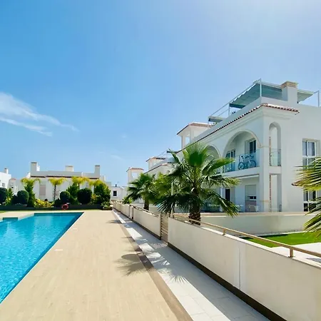 Fortuna Penthouse With Roof Terrace, Ac And Pool Apartment *