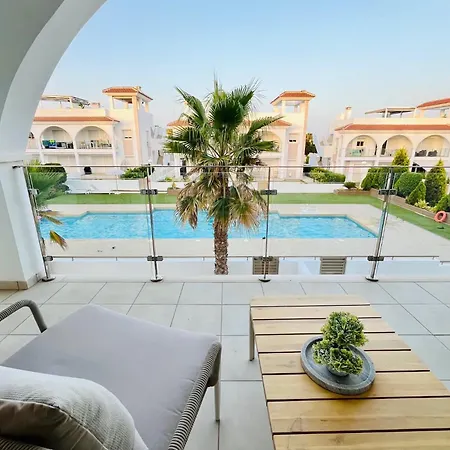 Fortuna Penthouse With Roof Terrace, Ac And Pool